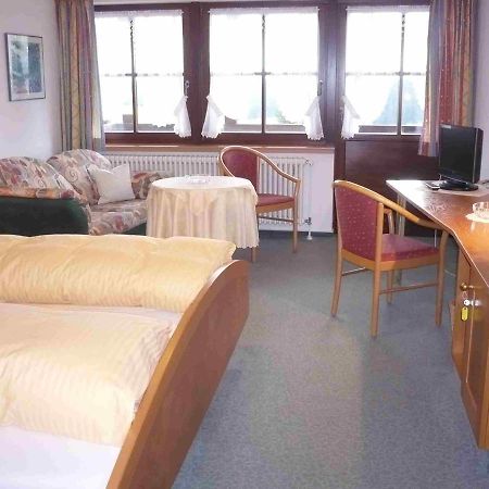 Hohengasthof Lowen - Escheck Schoenwald im Schwarzwald Room photo